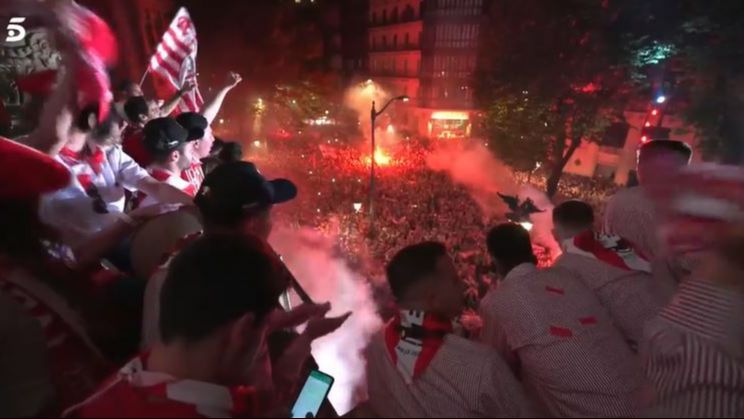 El espectáculo no para