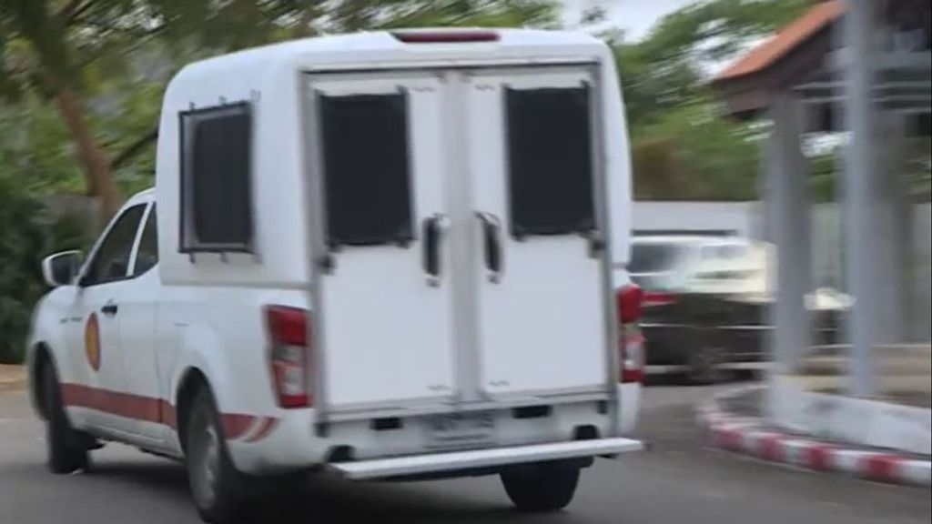 El vehículo en el que trasladan a Sancho las autoridades tailandesas