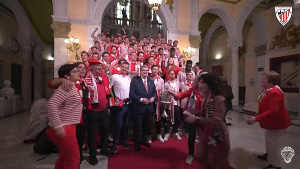 Fiesta del Athletic en el Ayuntamiento