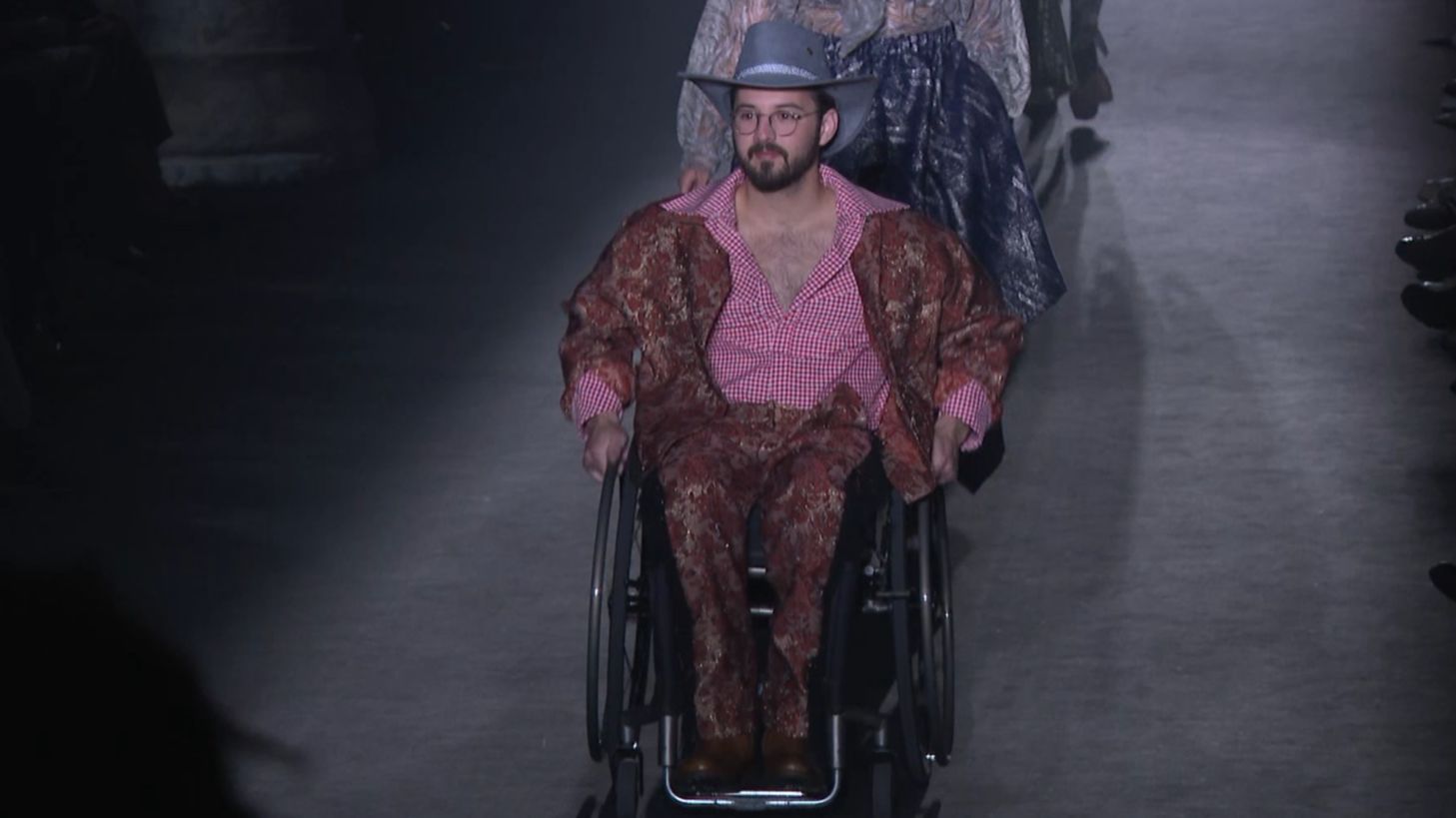 Free Form Style desfila en la 080 Barcelona Fashion