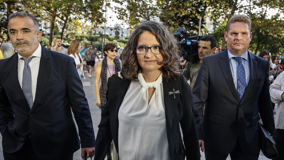 Mónica Oltra llegando al juicio en la Ciudad de la Justicia de Valencia