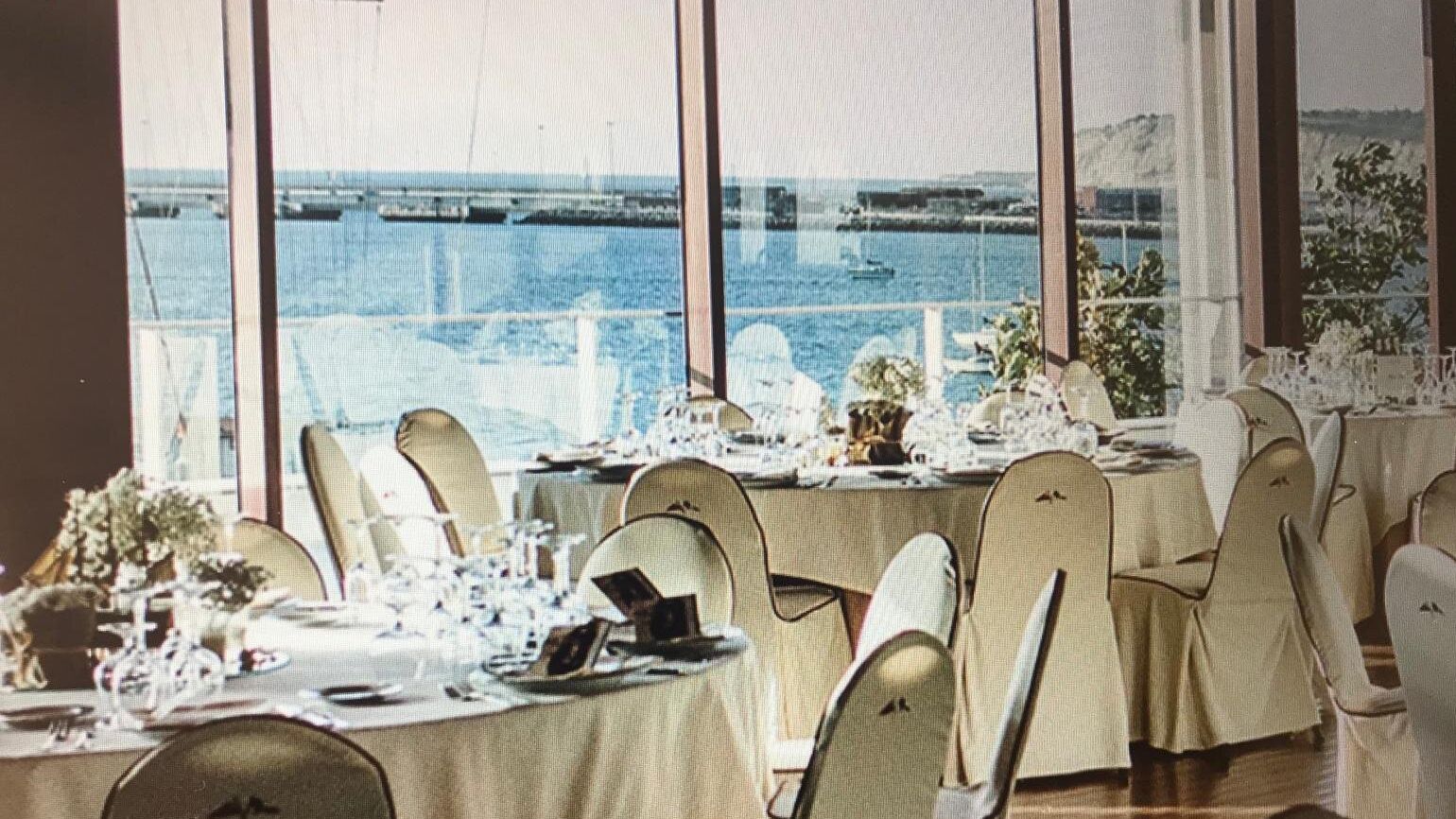 Restaurante del Real Club Marítimo del Abra Real - Sporting Club, situado en la localidad vizcaína de Las Arenas