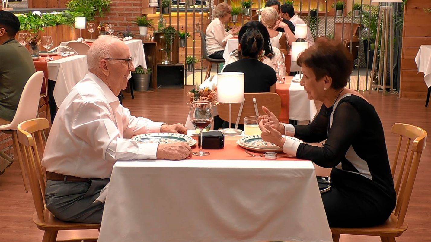 Teresa y Ricardo durante su cita en 'First Dates'