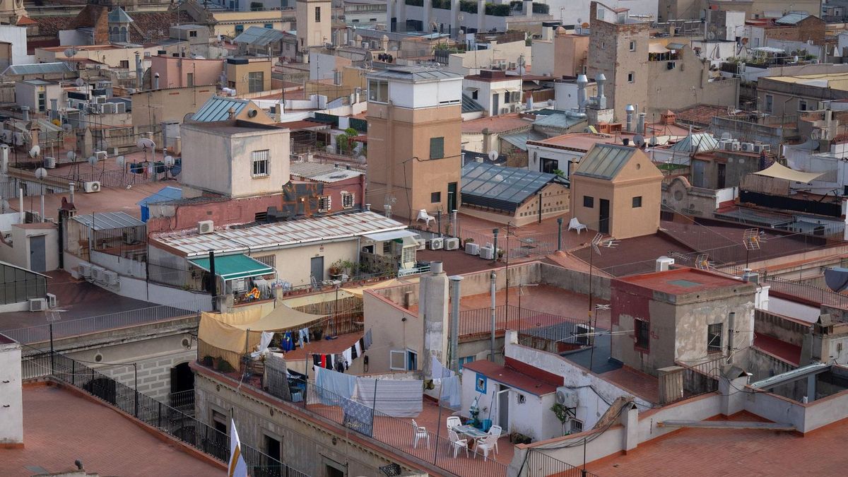 Vista áerea de las terrazas del Barrio Gótico de Barcelona