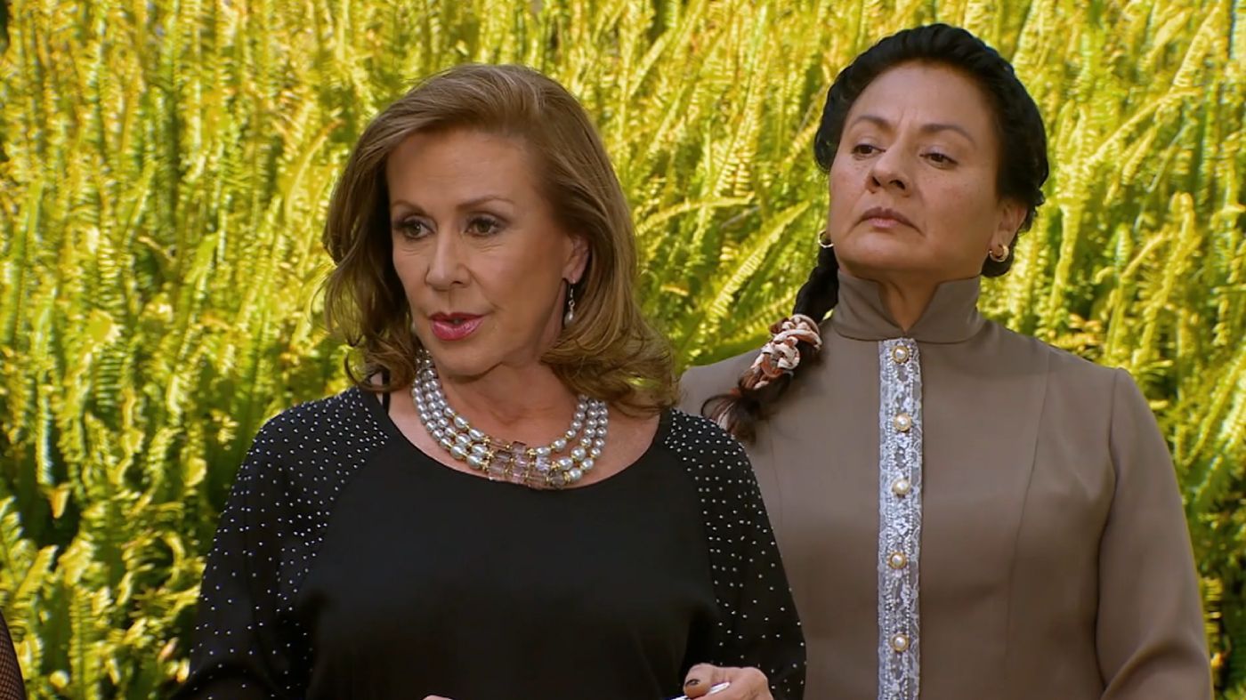 Ver Capítulo 15 x Temporada 1 completo online </p>
<p> La Gata