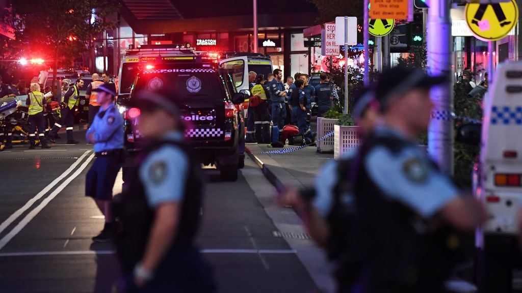 Apuñalamiento múltiple en un centro comercial de Sídney, Australia: hay seis muertos y el atacante ha sido abatido