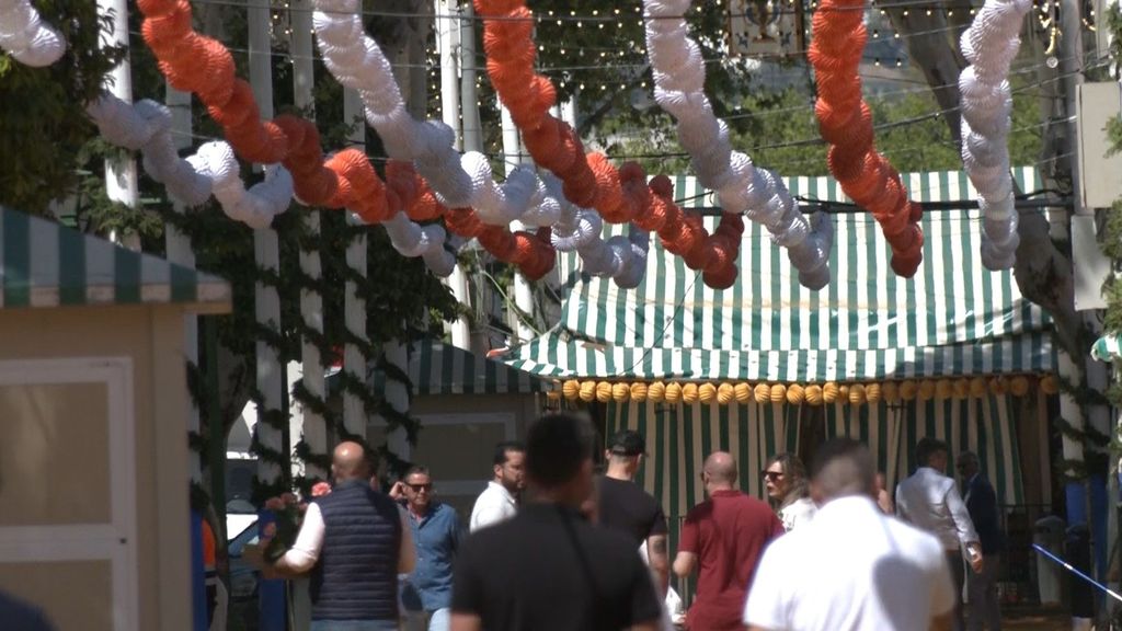 Farolillos y casetas en el Real de la Feria de Sevilla