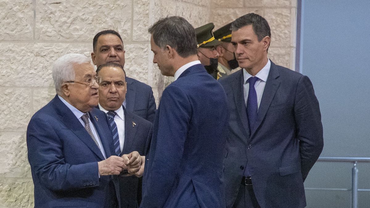 Mahmoud Abbas recibe al presidente de España, Pedro Sánchez, en Ramala