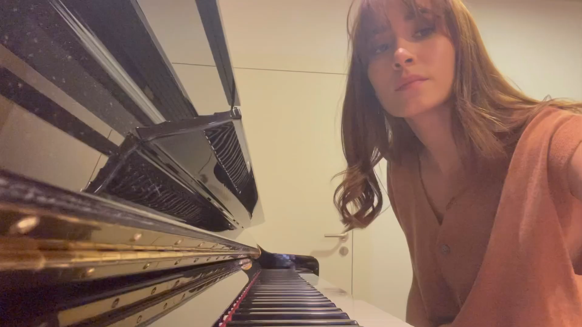 Aitana canta la canción que compuso hace seis años junto a Sebastián Yatra (Imagen Instagram: @aitanax)