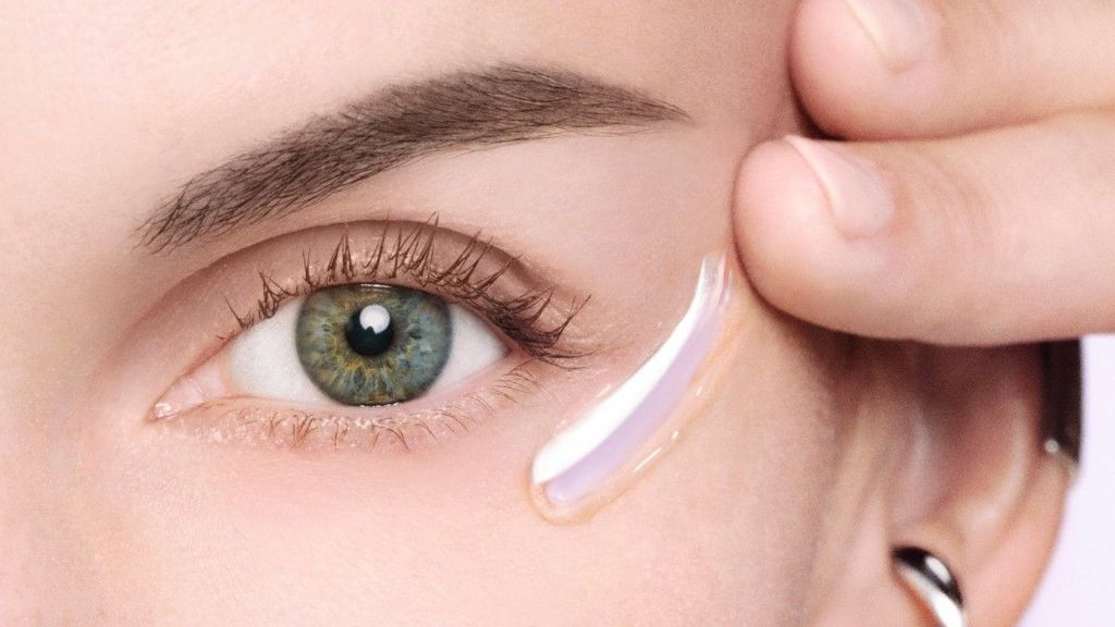 El nuevo sérum antiedad para el contorno de ojos de Lancôme rejuvenece, relaja y da luminosidad a tu mirada