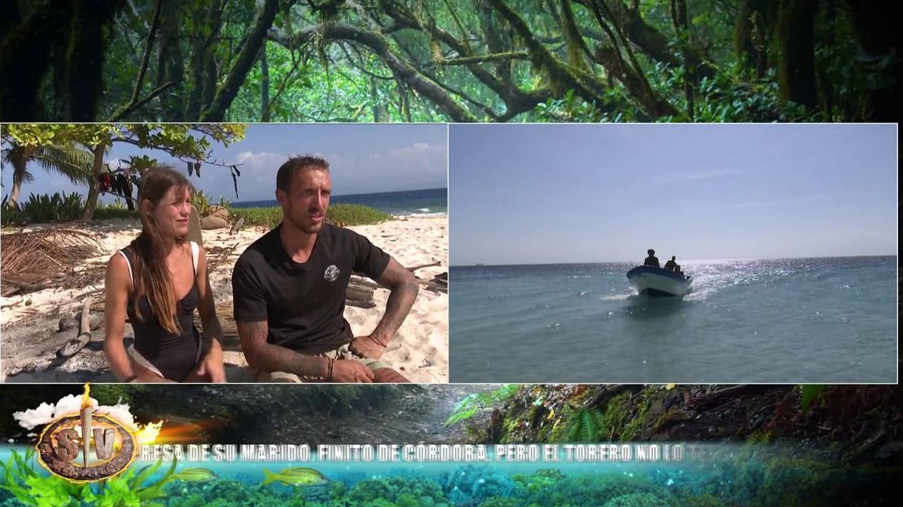 Miri y Torres ven llegar la barca a 'Playa Limbo'