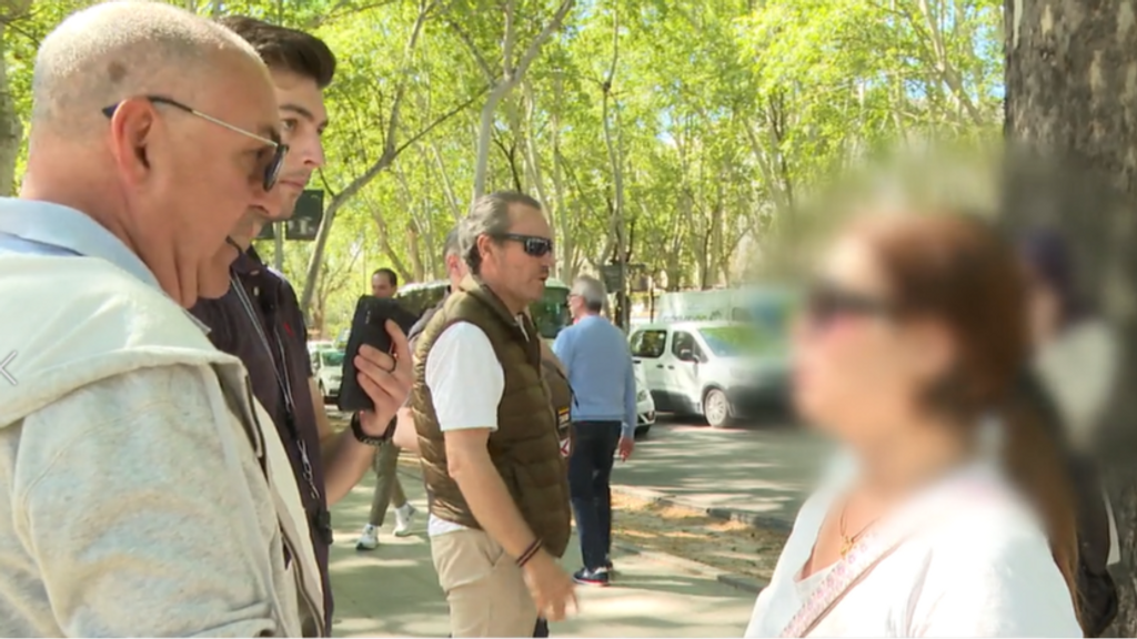 La Patrulla Madrid recorre el centro para alertar de carteristas: unas 40 personas de toda España