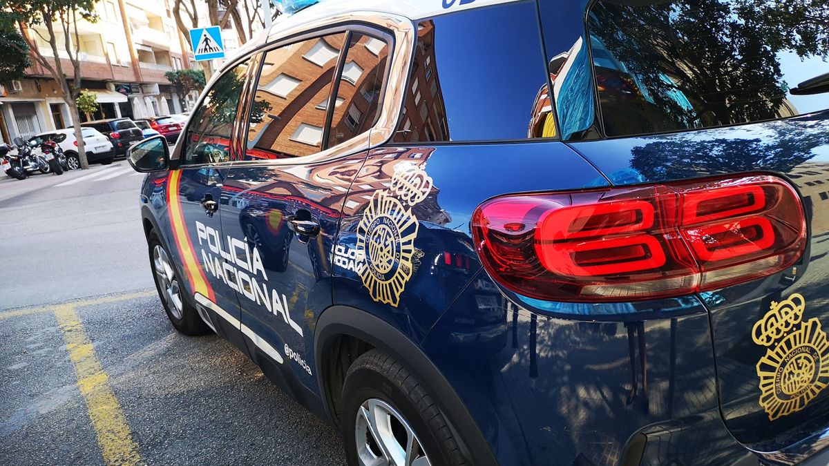 Hallan a un hombre muerto junto a una gasolinera e investigan si pudo ser atropellado en Málaga