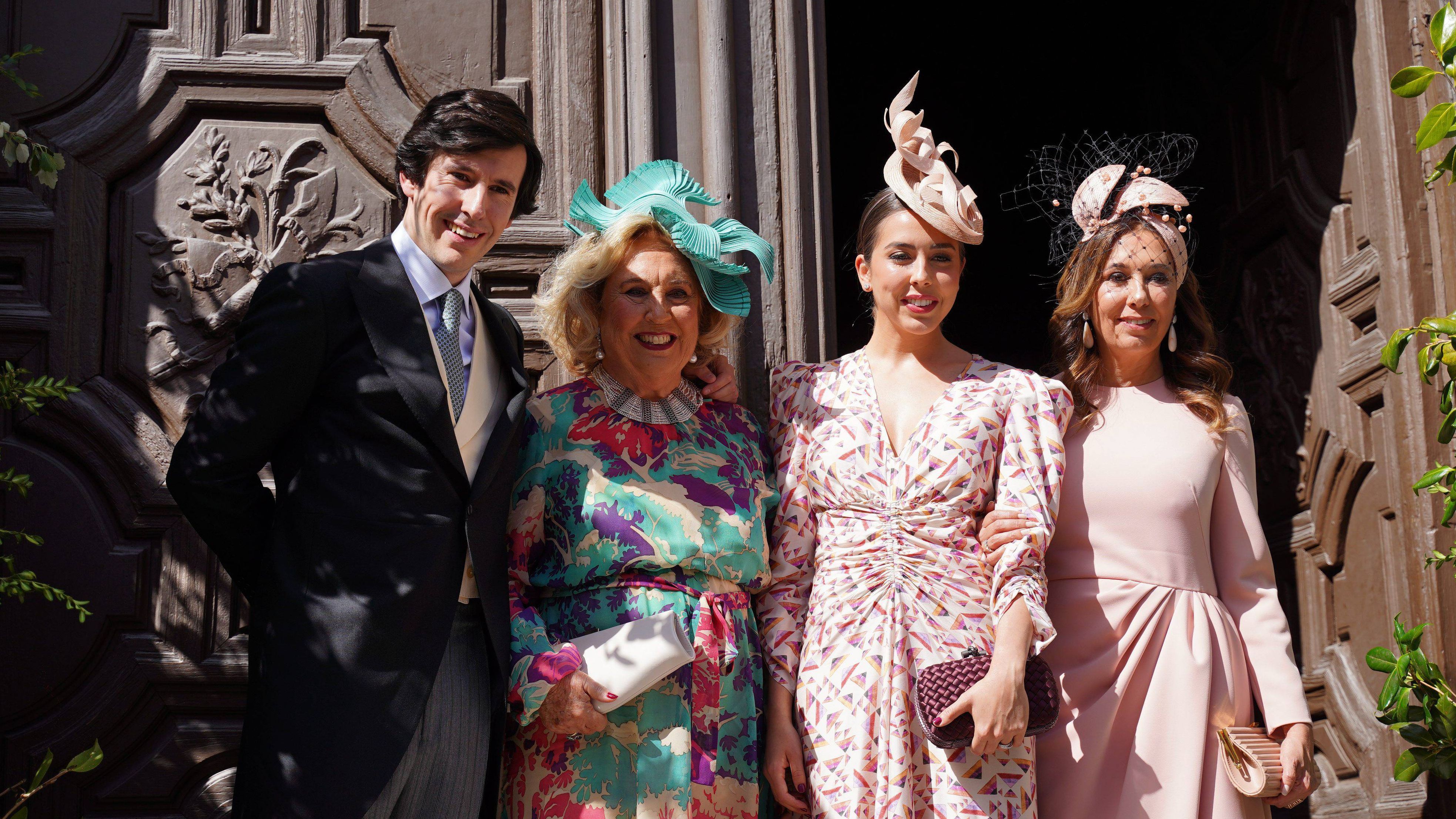 El novio junto a sus familiares
