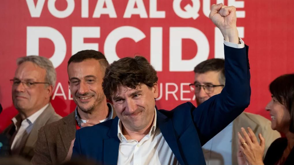 El PSOE sale reforzado de Euskadi con 12 escaños y tendrá más fuerza en su alianza con el PNV