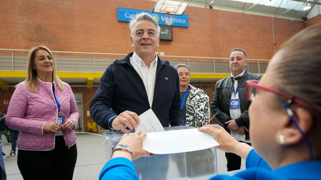 Elecciones País Vasco 2024: Javier de Andrés, del PP, el primero de los candidatos a lehendakari en votar
