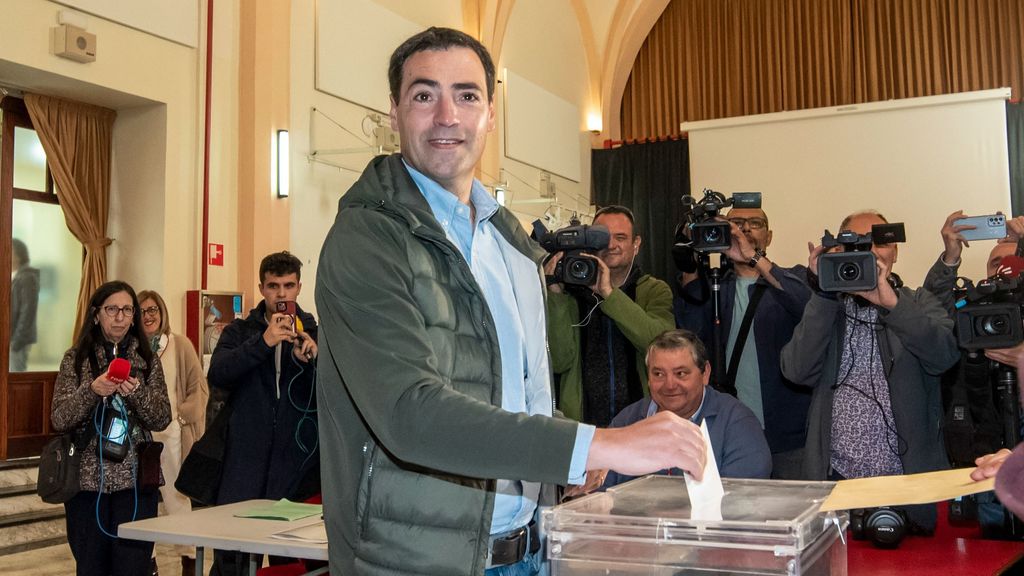 Imanol Pradales vota en Portugalete y llama a la participación