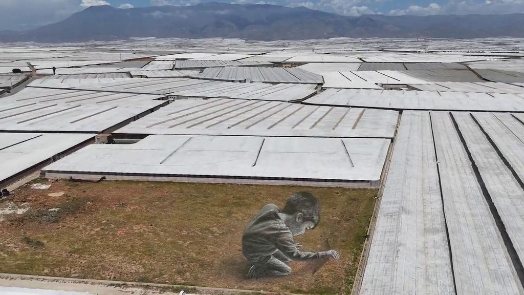 El campo de Almería como lienzo para concienciar sobre la impornatcia de cuidar la Tierra