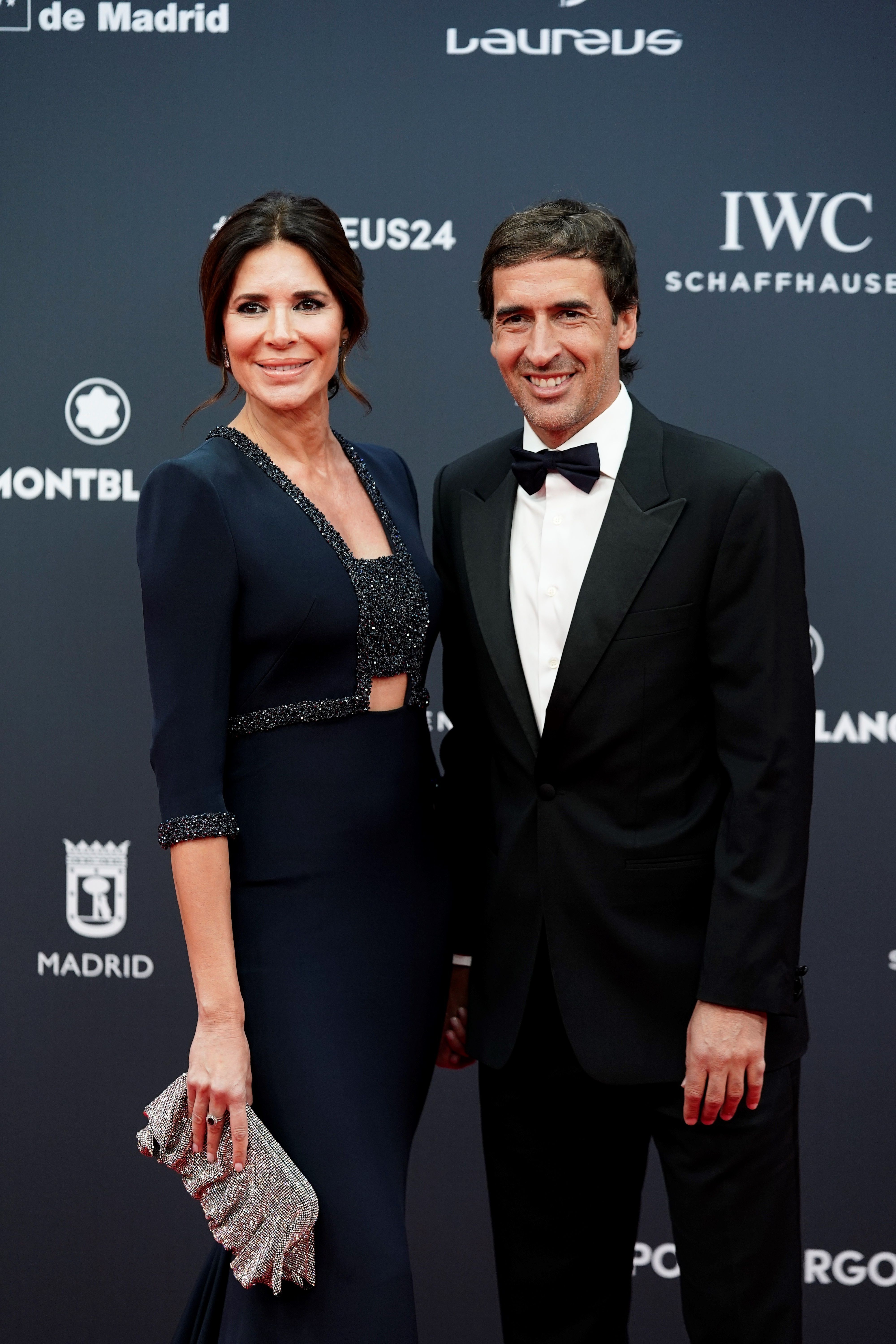 Mamen Sanz junto a Raúl González