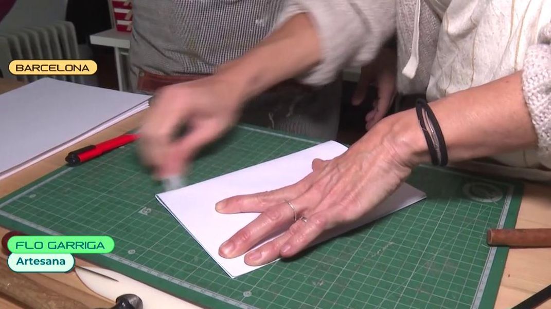 Flo Garriga, artesana de libros
