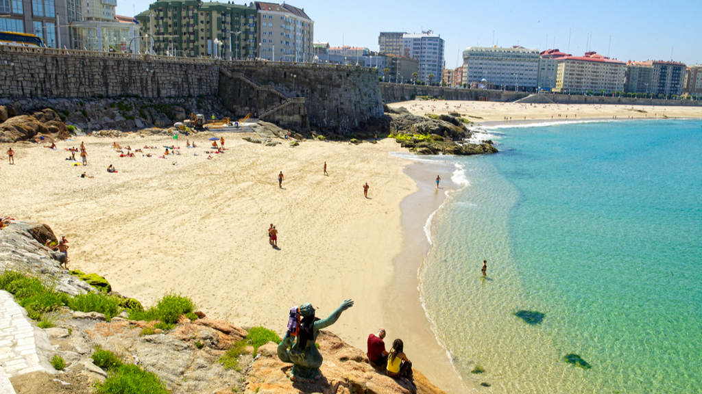 La playa de Riazor, en A Coruña