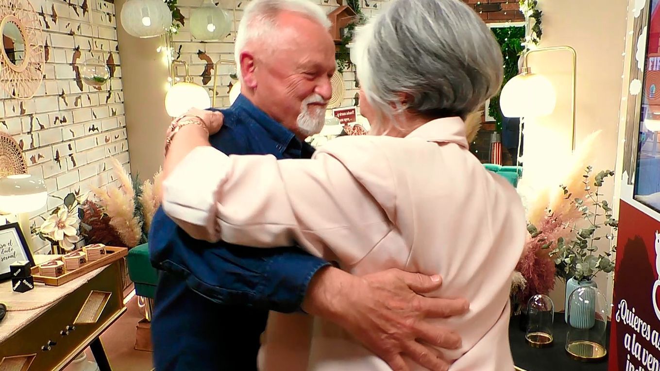 Manuela y Marino durante su cita en 'First Dates'