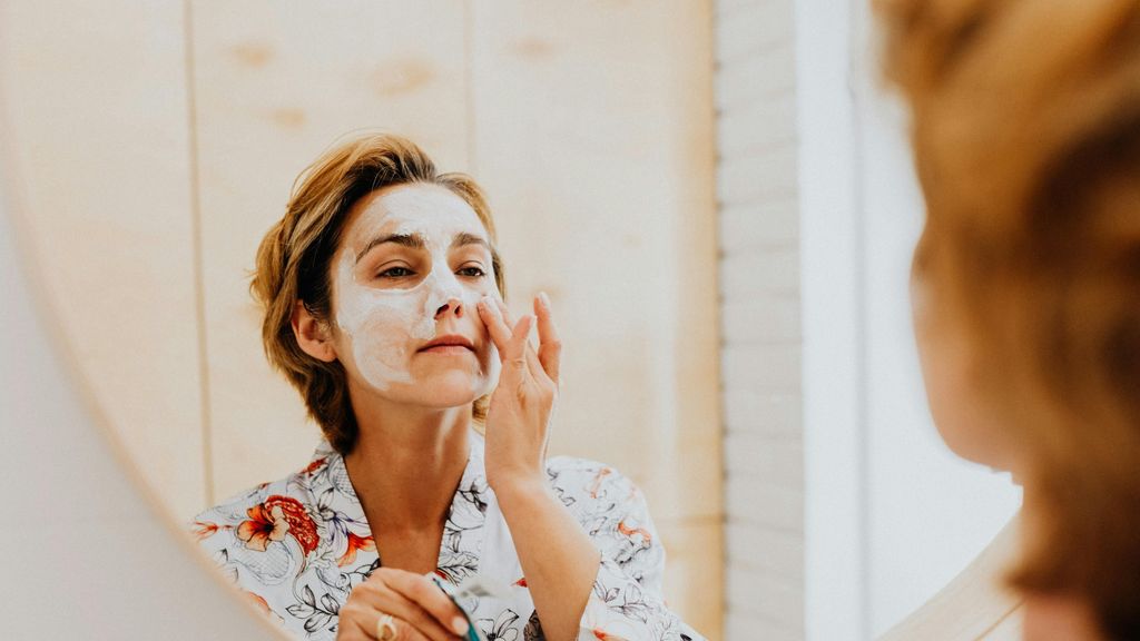 Qué debe contener una crema antiendad. FUENTE: Pexels