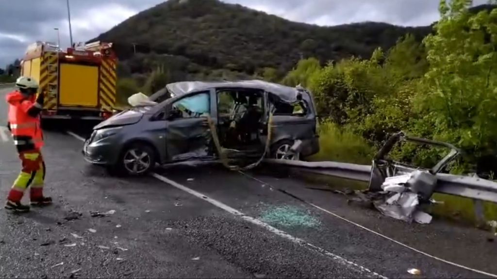Herida una menor tras volcar su vehículo en la autovía A-8, en Liendo, Cantabria