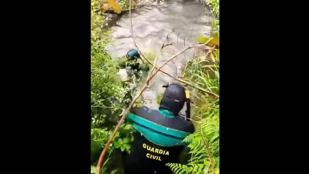 Rescate de agentes de la Guardia Civil en el río Ulla de A Coruña