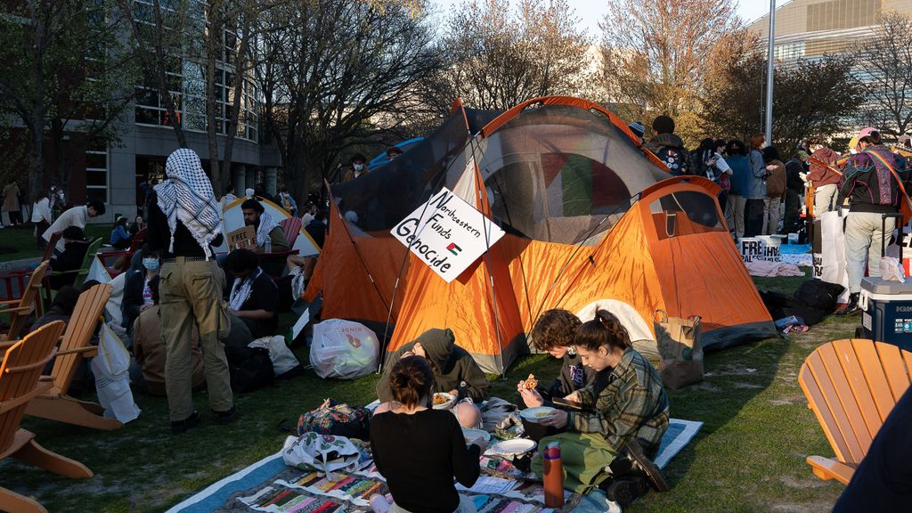 Un centenar de detenidos en el desalojo de una acampada propalestina en una universidad de Boston