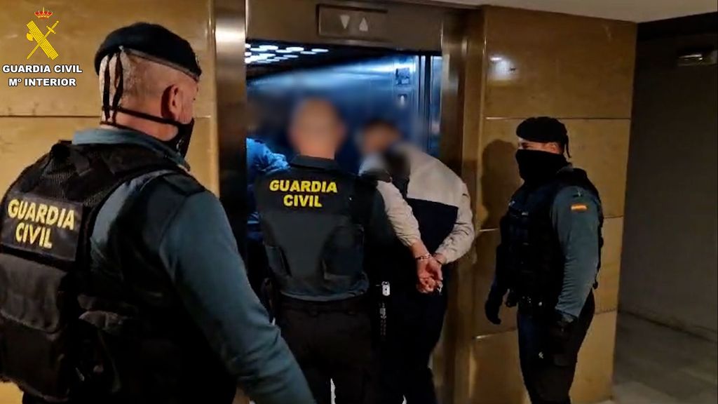 Agentes con detenidos en Valencia