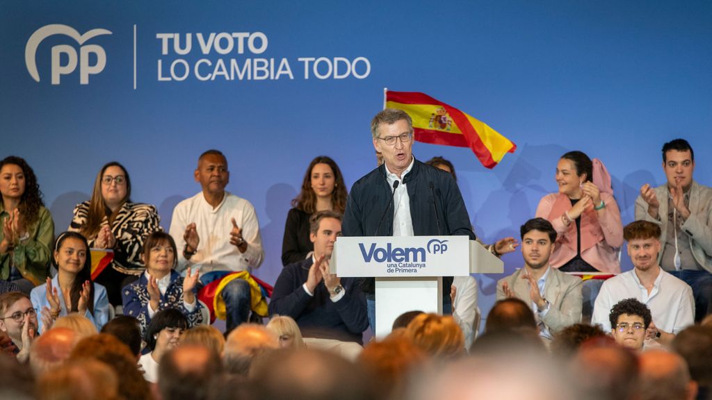 El presidente del PP, Alberto Núñez Feijóo, durante un acto de campaña de apoyo al candidato del partido a la Generalitat, Alejandro Fernández