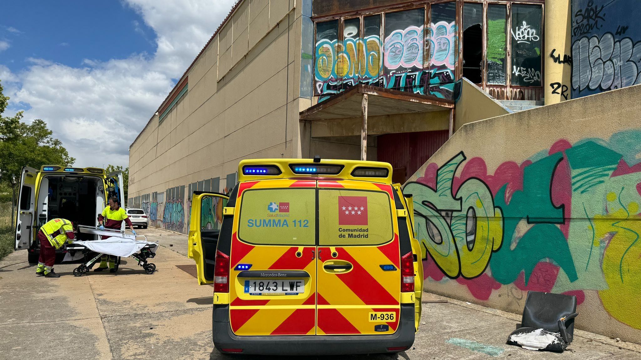 Grave un joven de 21 años tras caer desde una altura de seis metros en una nave abandonada en Las Rozas