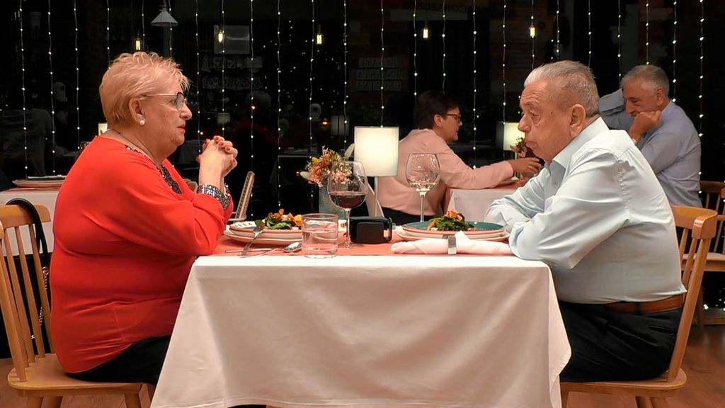 Nieves y José durante su cita en 'First Dates'