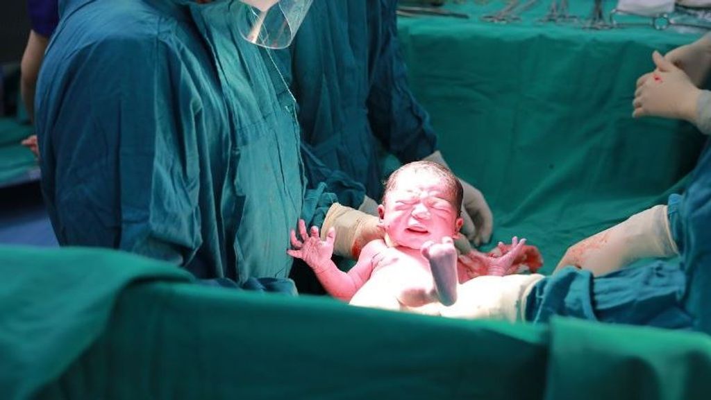 Indemnización de casi 13 millones de euros por una "negligencia médica" en un parto en Santiago de Compostela