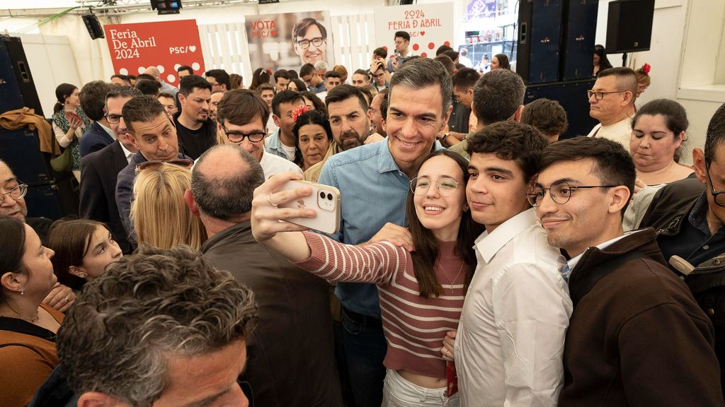Pedro Sánchez visita por sorpresa la Feria de Abril de Barcelona