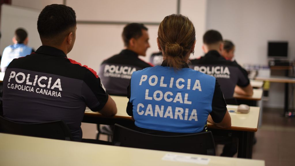 Agentes de la Policía de Canarias en una imagen de archivo.