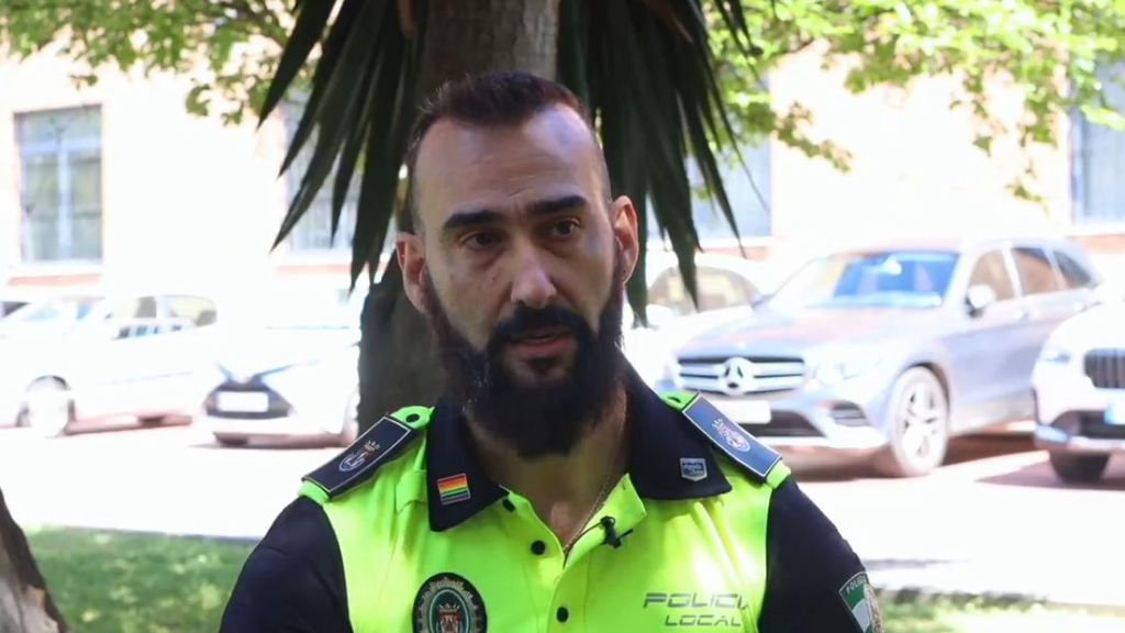 Alejandro, policía local de Sevilla que sufrió acoso escolar