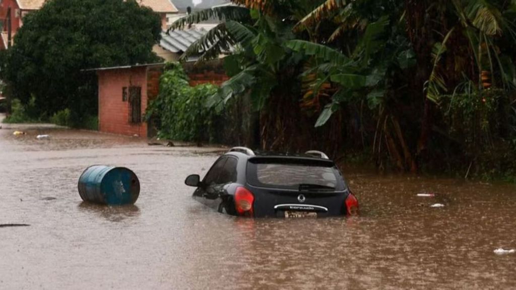 Las intensas lluvias han provocado las inundaciones, tras el desbordamiento de una presa, en los municipios de Cotipora y Bento Gonçalves