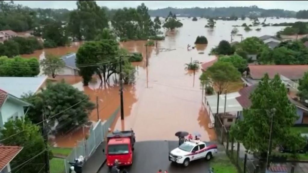 Al menos 40 muertos y 70 desaparecidos por las inundaciones en Brasil