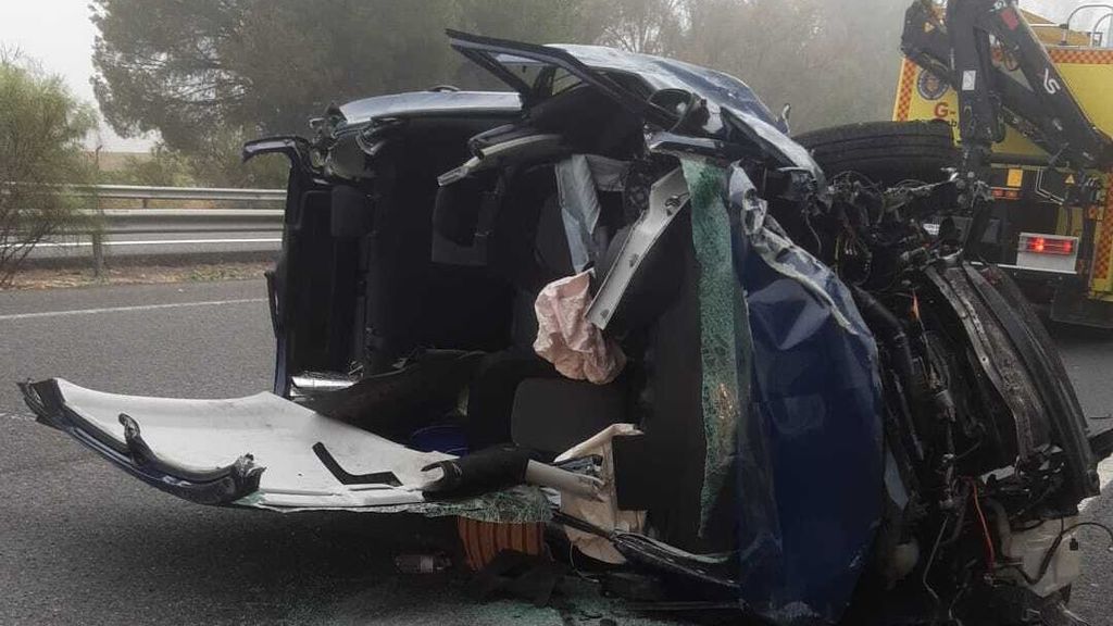 Coche gravemente dañado en un accidente de tráfico en Jerez, Cádiz