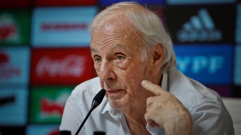 Muere César Luis Menotti, maestro del fútbol argentino, a los 85 años