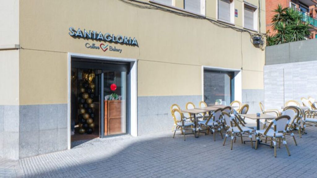 Abre una cafetería formada íntegramente por personas con problemas de salud mental en Barcelona