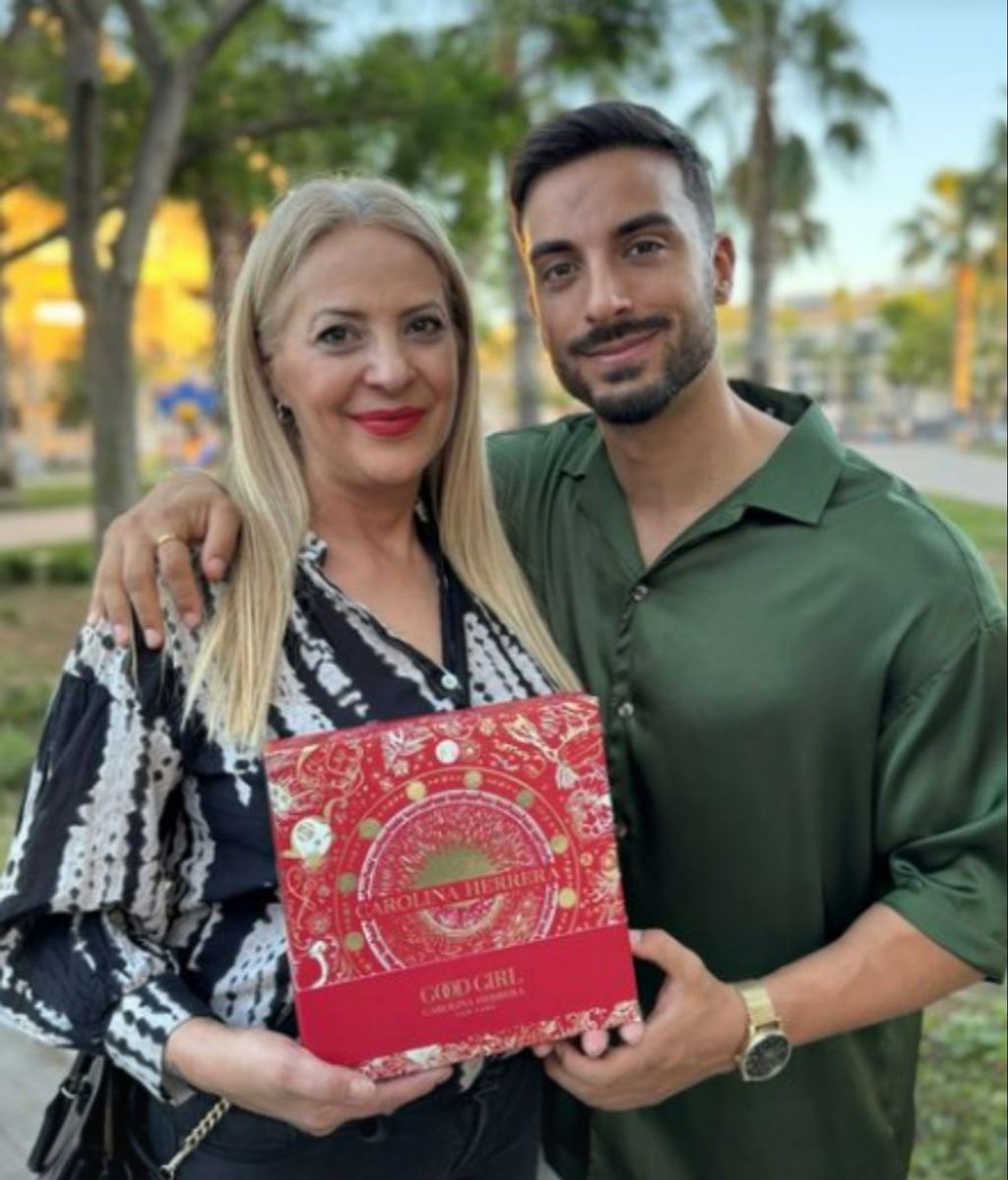 Borja presenta a su madre en Instagram