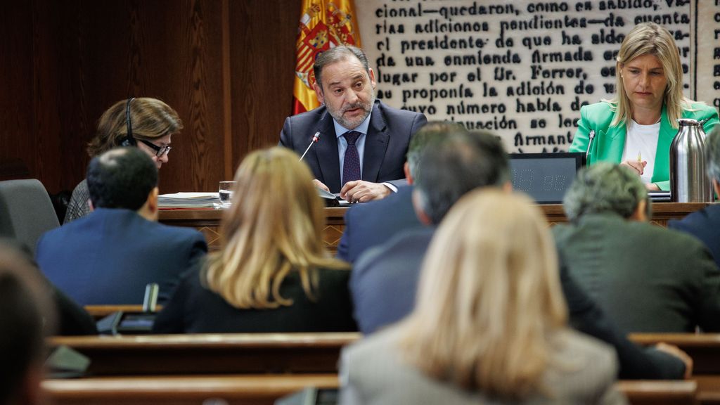 José Luis Ábalos niega una trama Koldo y tacha de bulo el tráfico de maletas en el caso Dalcy en su comparecencia en el Senado