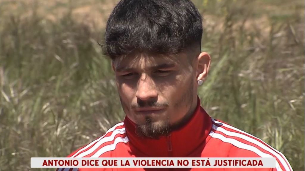 Noticias Cuatro habla con el boxeador Antonio Barrul tras su pelea en un cine de León