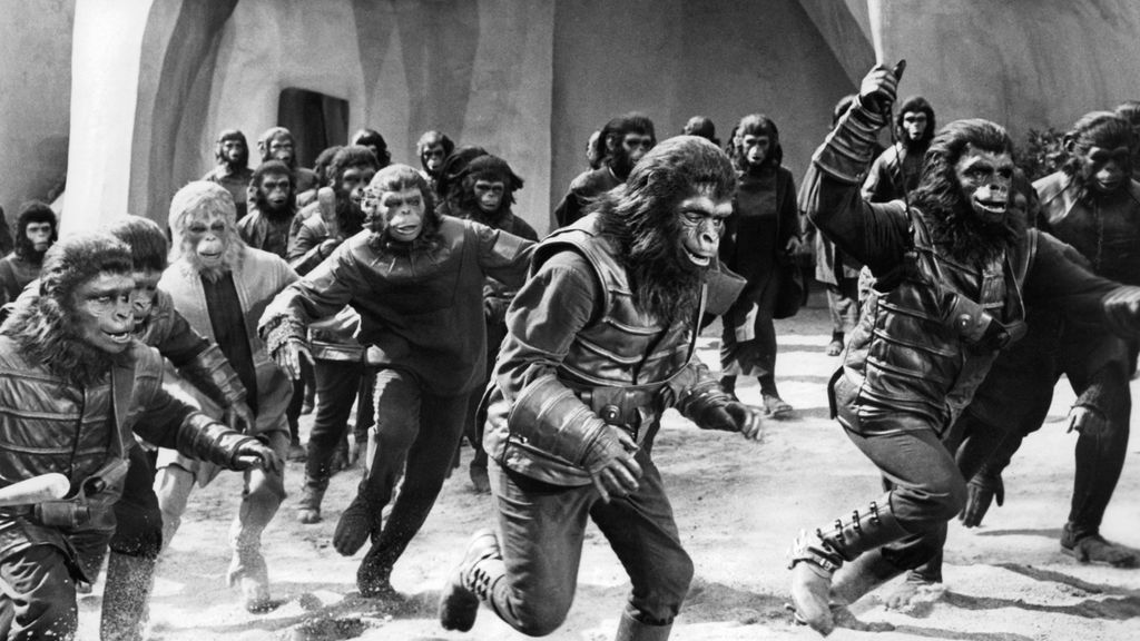 Que vienen los simios. Fotograma de 'Planet of the apes', la cinta original de 1968.