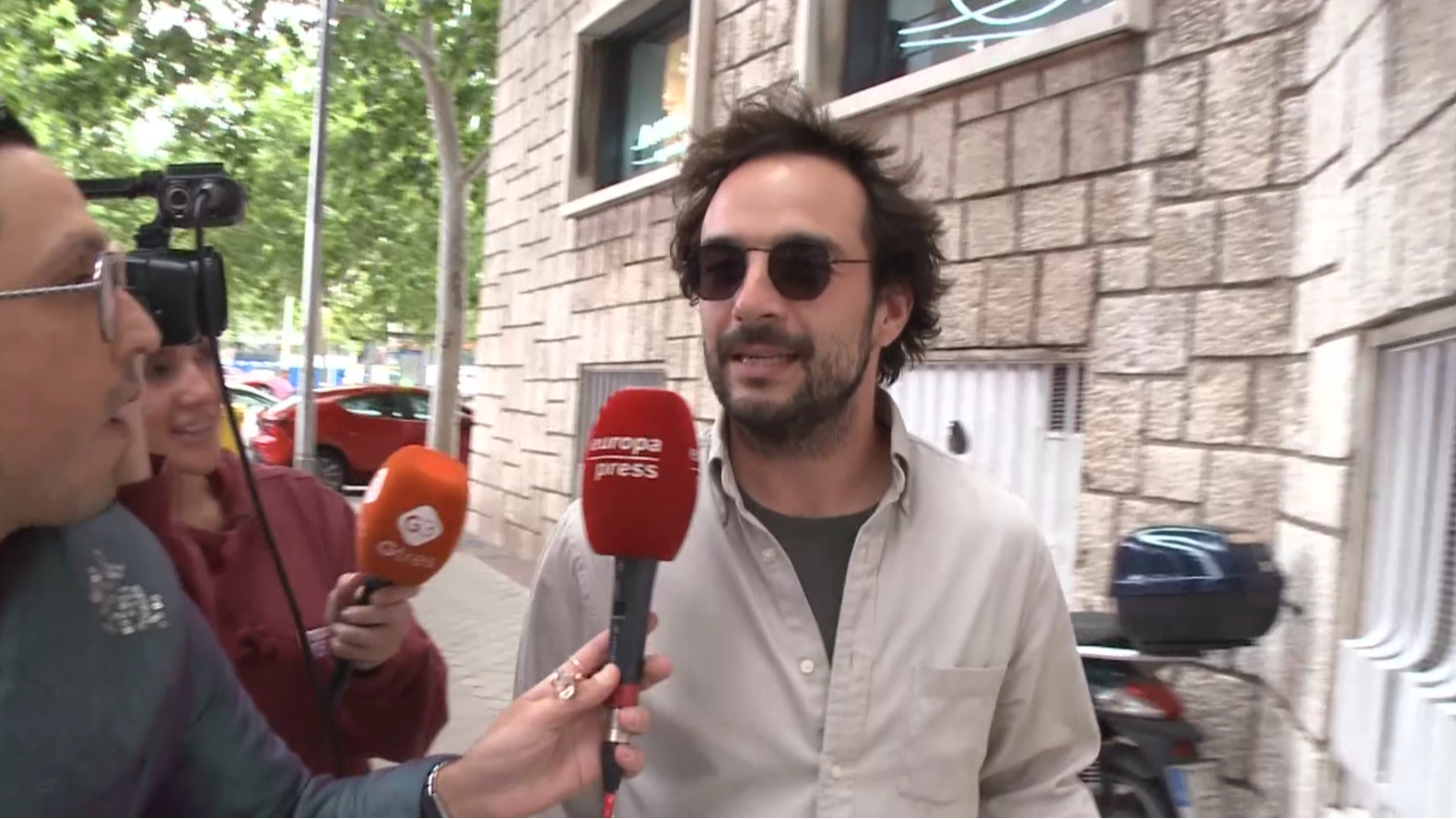 Gonzalo Sierra revela cómo es Lolita Flores en su faceta como abuela