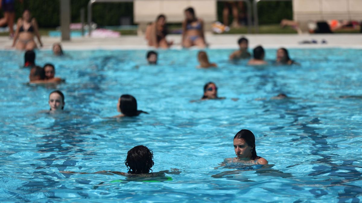 Las piscinas municipales abren en Madrid con novedades: horarios, tarifas y entradas