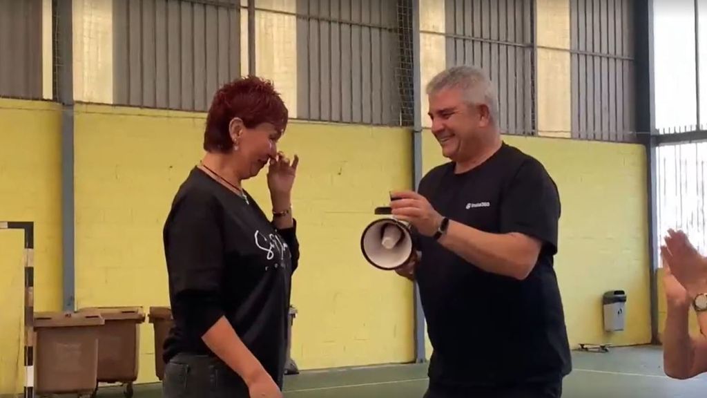Pedida de mano con megáfono y por sorpresa durante una fiesta popular en Ferrol: "A ver qué pasa, esto no está preparado"